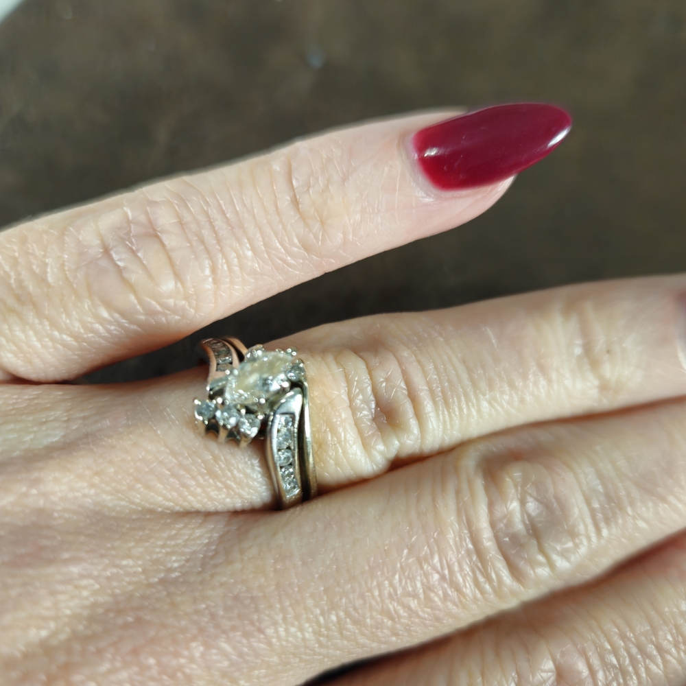 Elegant White Gold Diamond Engagement &Wedding Band Set